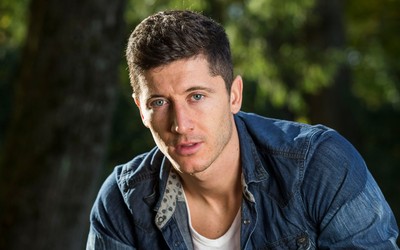 乐竞体育精华-B席今夏到底走不走