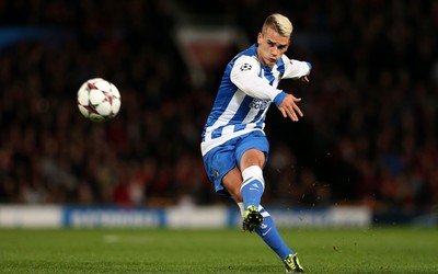 乐竞体育动态-B费任意球无解弧线